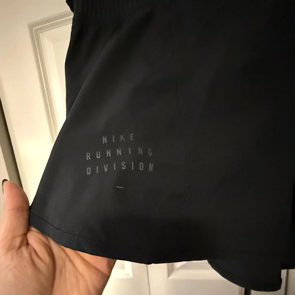 Nike NEW Running Division Black Shorts with Red Highlights NWT Size Large (L)